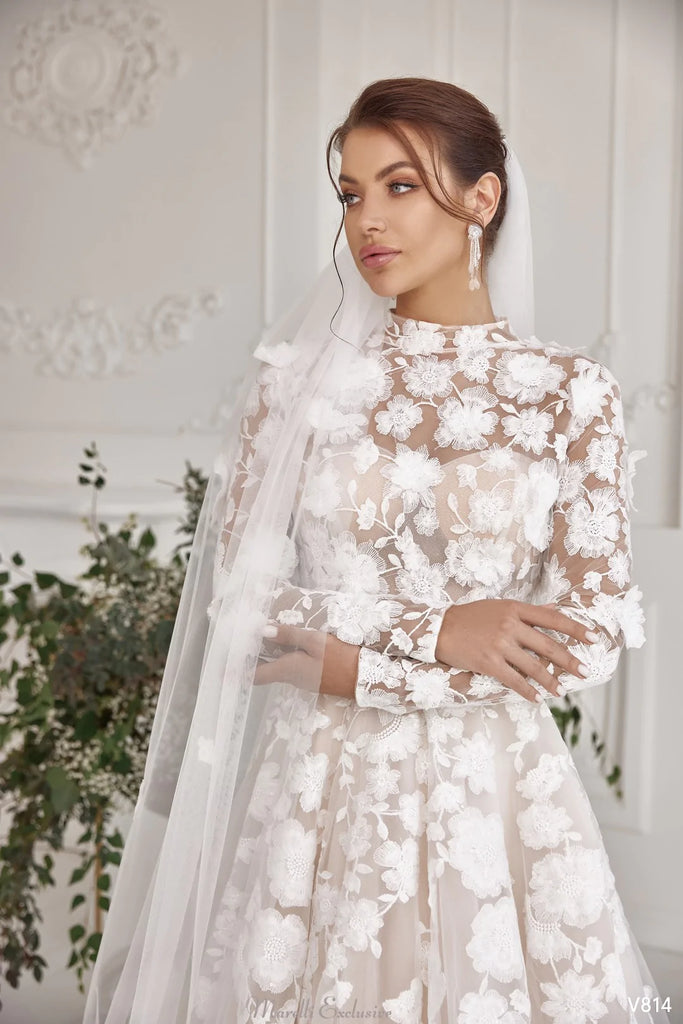Trend Spotting: Long Sleeve Wedding Gowns